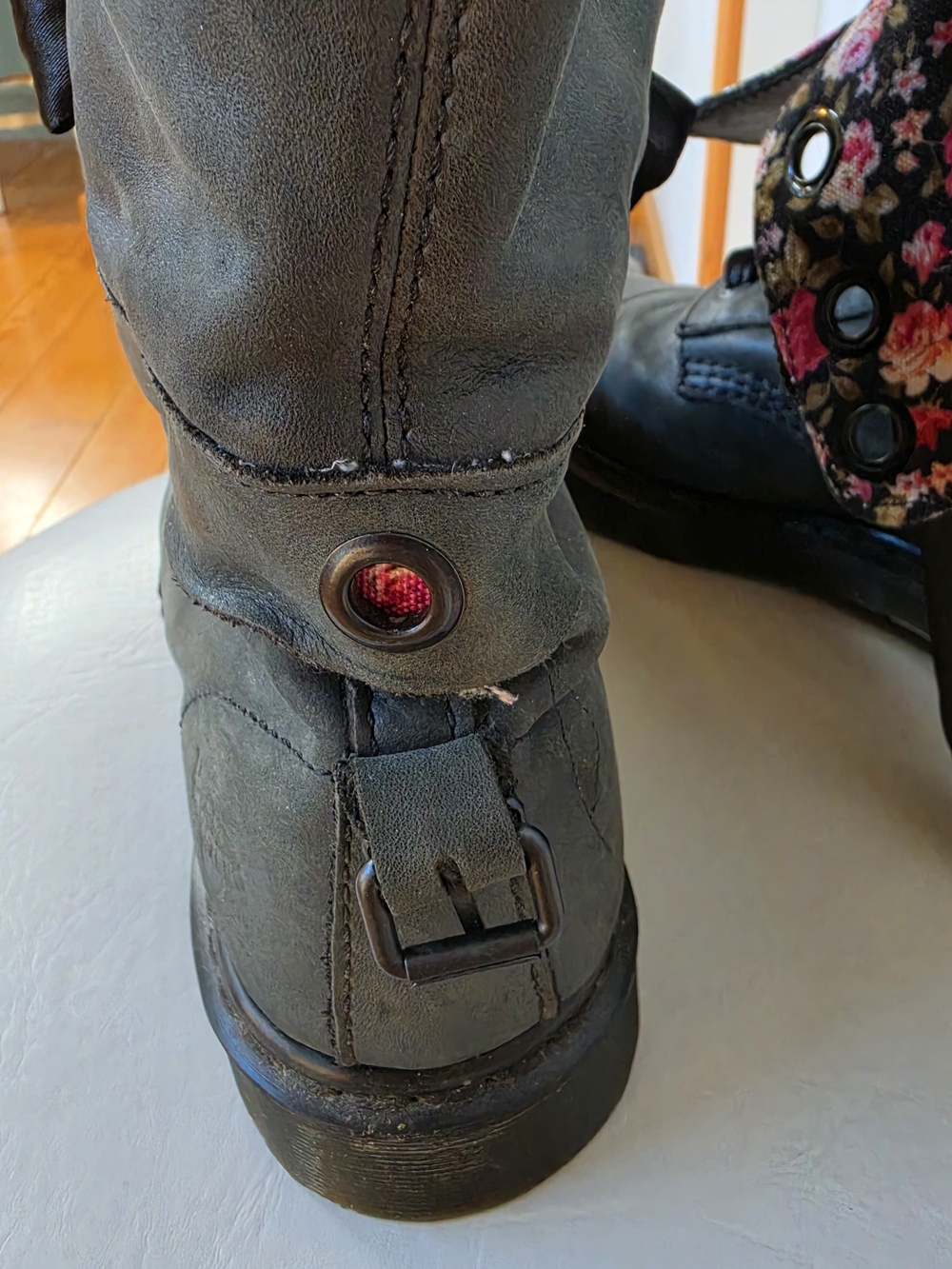 Dr. Martens Triumph 1914 Floral-Trim Black Combat Boots - Picture 5 of 8